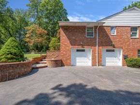 520 Caledonia Road, Dix Hills NY 11746
