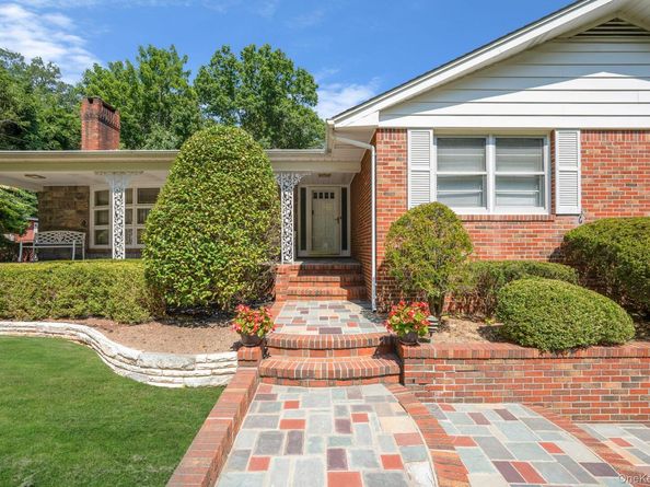 520 Caledonia Road, Dix Hills NY 11746