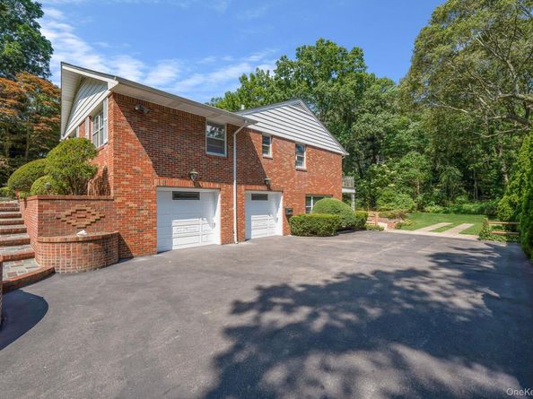 520 Caledonia Road, Dix Hills NY 11746