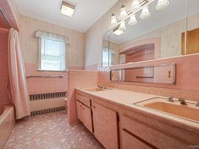 520 Caledonia Road, Dix Hills NY 11746