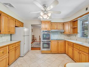 520 Caledonia Road, Dix Hills NY 11746