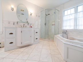 25 Loel Court, Rockville Centre NY 11570