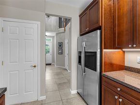 40 Mantack Path, Kings Park NY 11754