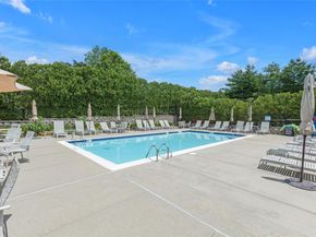 40 Mantack Path, Kings Park NY 11754
