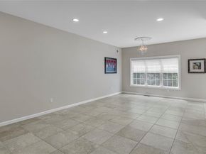 40 Mantack Path, Kings Park NY 11754