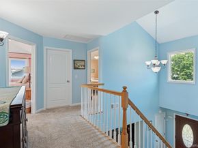 8 Sinnickson Road, Center Moriches NY 11934