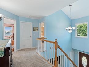 8 Sinnickson Road, Center Moriches NY 11934