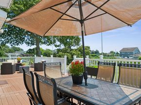 8 Sinnickson Road, Center Moriches NY 11934