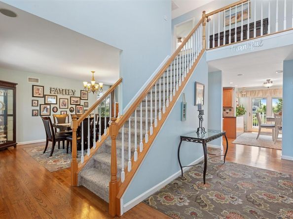 8 Sinnickson Road, Center Moriches NY 11934