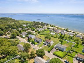 8 Sinnickson Road, Center Moriches NY 11934