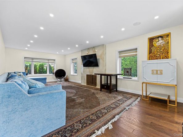115-18 Mayfair Road, Kew Gardens NY 11418