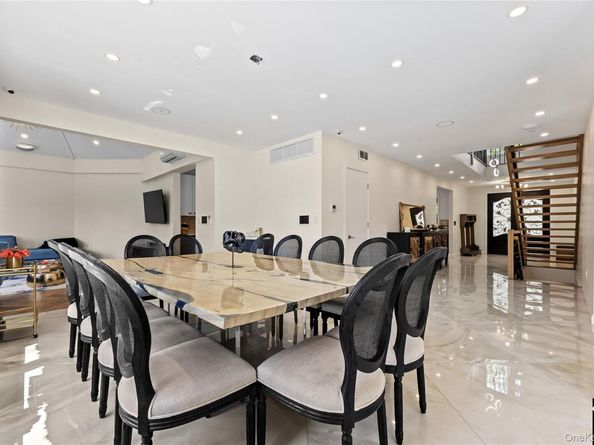 115-18 Mayfair Road, Kew Gardens NY 11418