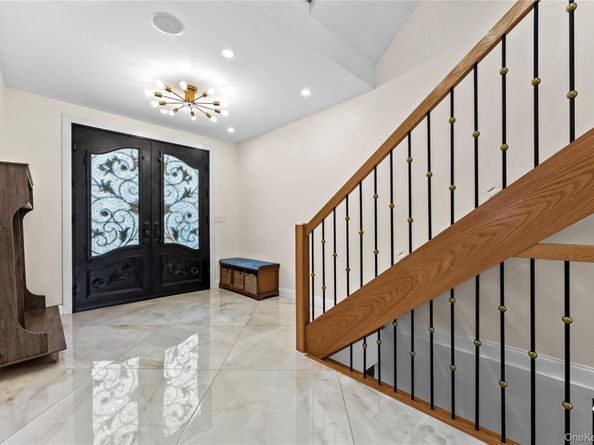 115-18 Mayfair Road, Kew Gardens NY 11418