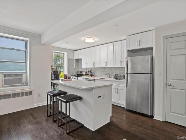 1 Hawley Terrace 2J, Yonkers NY 10701