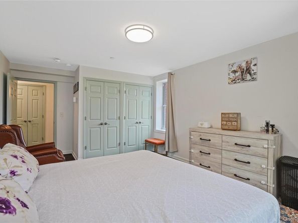 1 Hawley Terrace 2J, Yonkers NY 10701