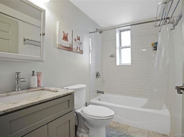 1 Hawley Terrace 2J, Yonkers NY 10701