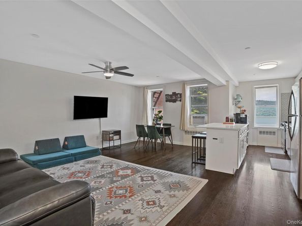1 Hawley Terrace 2J, Yonkers NY 10701