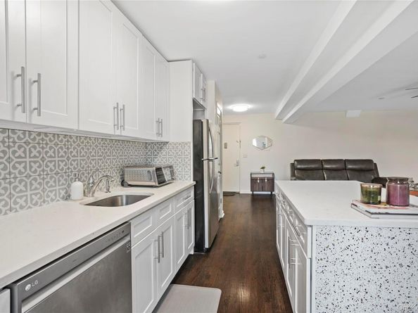 1 Hawley Terrace 2J, Yonkers NY 10701