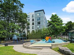 1 Hawley Terrace 2J, Yonkers NY 10701