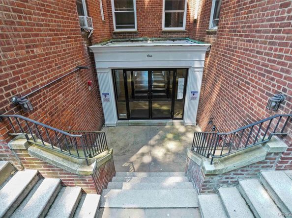 1 Hawley Terrace 2J, Yonkers NY 10701