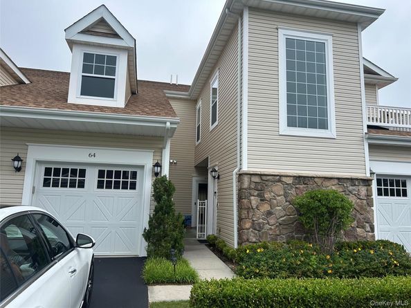 64 Greentree Court, Shirley NY 11967