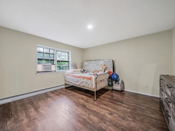 260 Daly Road, Huntington NY 11731