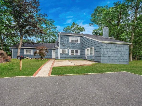 260 Daly Road, Huntington NY 11731