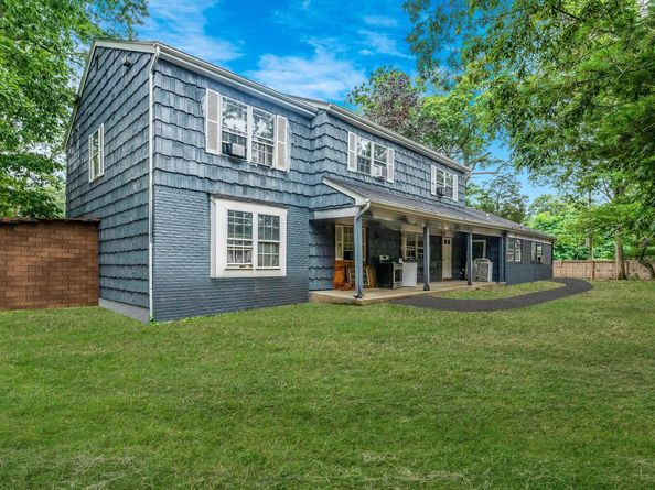 260 Daly Road, Huntington NY 11731