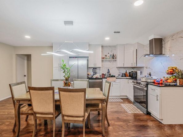 260 Daly Road, Huntington NY 11731