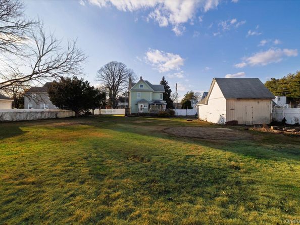 2483 Central Avenue, Baldwin NY 11510