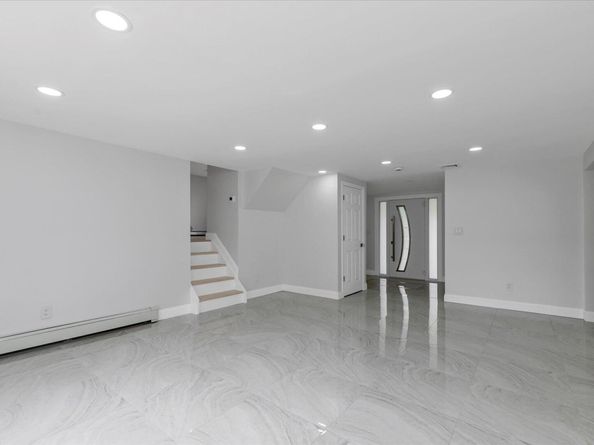 7 Suzanne Lane, Bethpage NY 11714