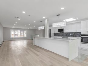 7 Suzanne Lane, Bethpage NY 11714