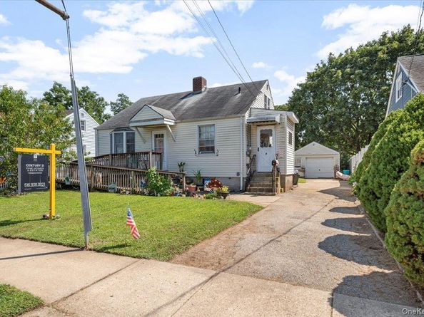 9 Revere Avenue, Bethpage NY 11714