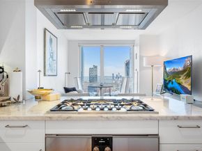 460 W 42nd Street 57G, New York (Manhattan) NY 10036