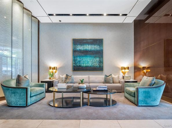 460 W 42nd Street 57G, New York (Manhattan) NY 10036