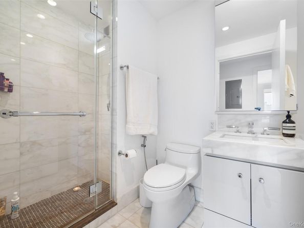 460 W 42nd Street 57G, New York (Manhattan) NY 10036