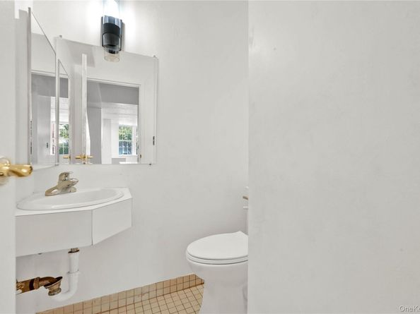 230 Sunset Boulevard 12230, Bronx NY 10473