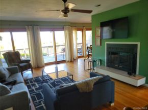 59-39 Watchogue Avenue, East Moriches NY 11940