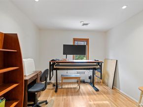 33 Shelter Hill Road, Plainview NY 11803