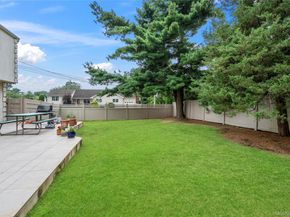 33 Shelter Hill Road, Plainview NY 11803