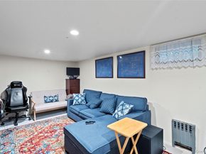 33 Shelter Hill Road, Plainview NY 11803