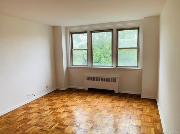80 Knolls Crescent 6M, Bronx NY 10463