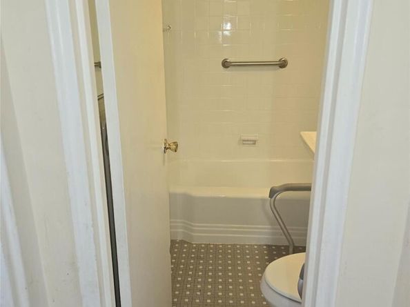 80 Knolls Crescent 6M, Bronx NY 10463