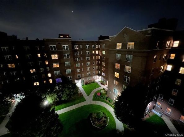 90 BRYANT Avenue Embassy 3A, White Plains NY 10605