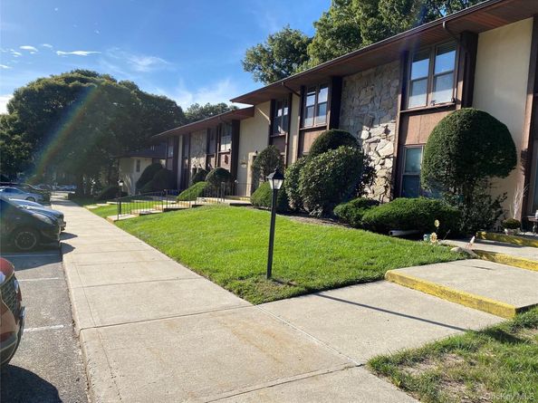 22 Beech Court 22, Selden NY 11784