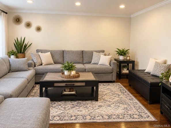 94 Washington Avenue N, White Plains NY 10603