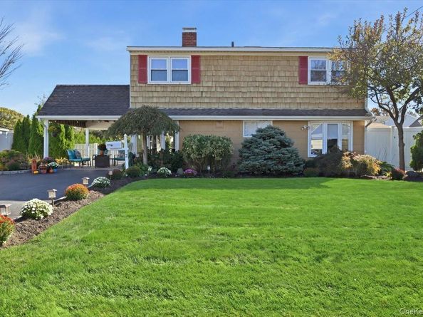 5 Thistle Lane, Wantagh NY 11793