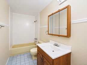 102 Hill Spur, Calverton NY 11933