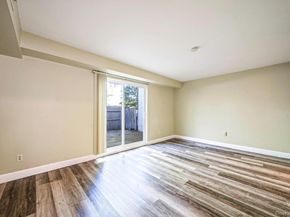 102 Hill Spur, Calverton NY 11933