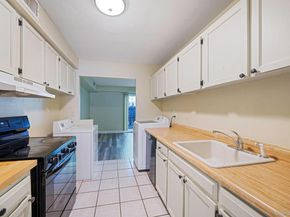 102 Hill Spur, Calverton NY 11933